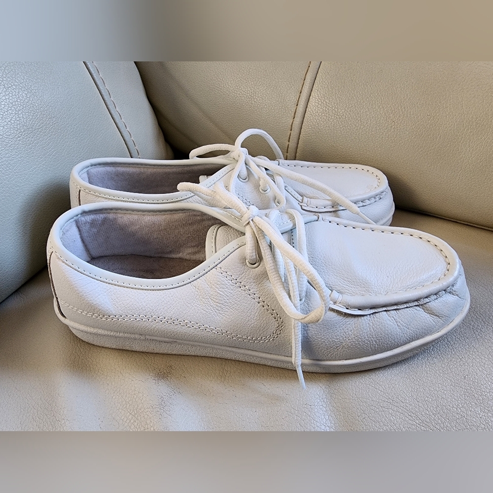 Cobbie Cuddlers Womens White Leather Nurses Shoes Lace Comfort Pro  Sz 9W BlkBox